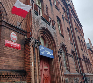 Zdjęcie przedstawia budynek Komendy Miejskiej Policji w Olsztynie
