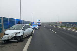 Zdjęcie przedstawia zdarzenie drogowe na obwodnicy Olsztyna.