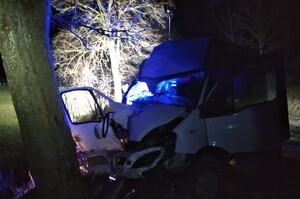 Zdjęcie przedstawia miejsce zdarzenia drogowego.