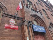 Zdjęcie przedstawia budynek Komendy Miejskiej Policji w Olsztynie.