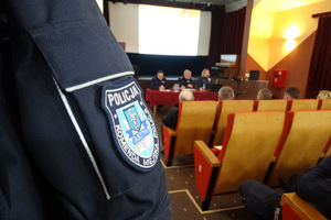 Zdjęcie z oprawy rocznej Komisariatu Policji w Dobrym Mieście.