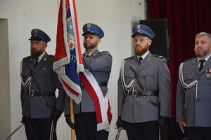 Uroczysty apel - Poczet Sztandarowy Komendy Miejskiej Policji w Olsztynie