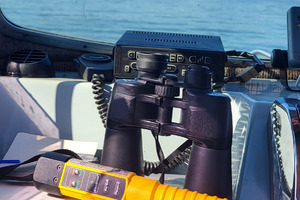Policyjna łódź motorowa - służba na wodzie