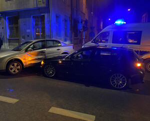 Zdjęcie zdarzenia drogowego na ul. Pieniężnego i 22 Stycznia.