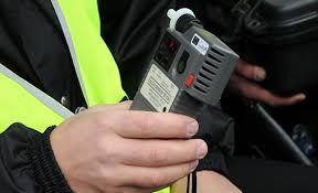 Zdjęcie przedstawia policyjny alkomat.