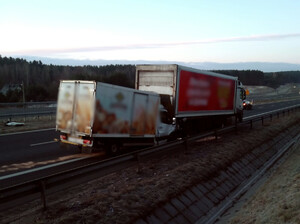 Zdjęcie przedstawia miejsce zdarzenia drogowego w m. Miodówko.