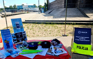 Stoisko profilaktyczne KMP Olsztyn nad jez. Ukiel