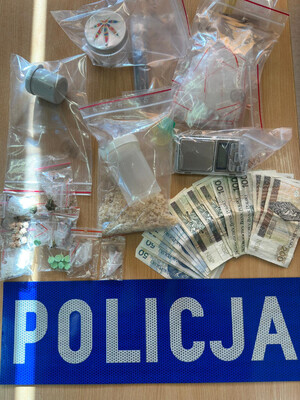 Zabezpieczone narkotyki i przedmioty