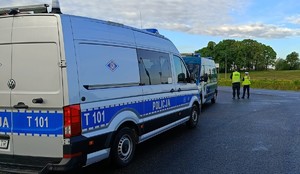 działania kurier pod kontrolą