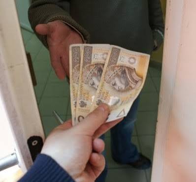 Zatrzymanie mężczyzny za próbę oszustwa „na wypadek” w Purdzie